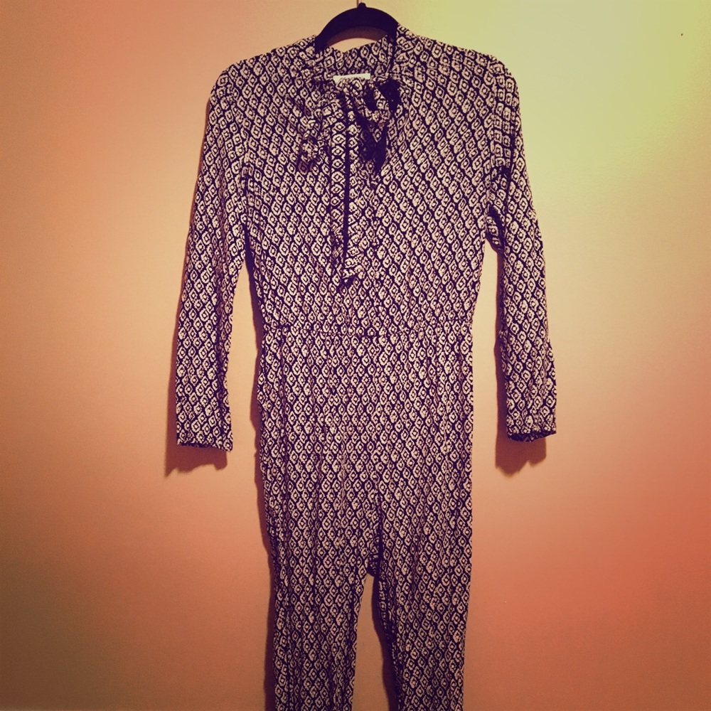 Patterned super adorable jump suit!